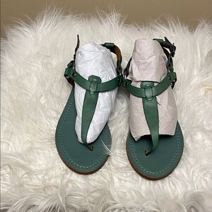 Frye Women’s Teal/ Turquoise Leather Rachel Ring T- Strap Sandals. Size 8. New.
